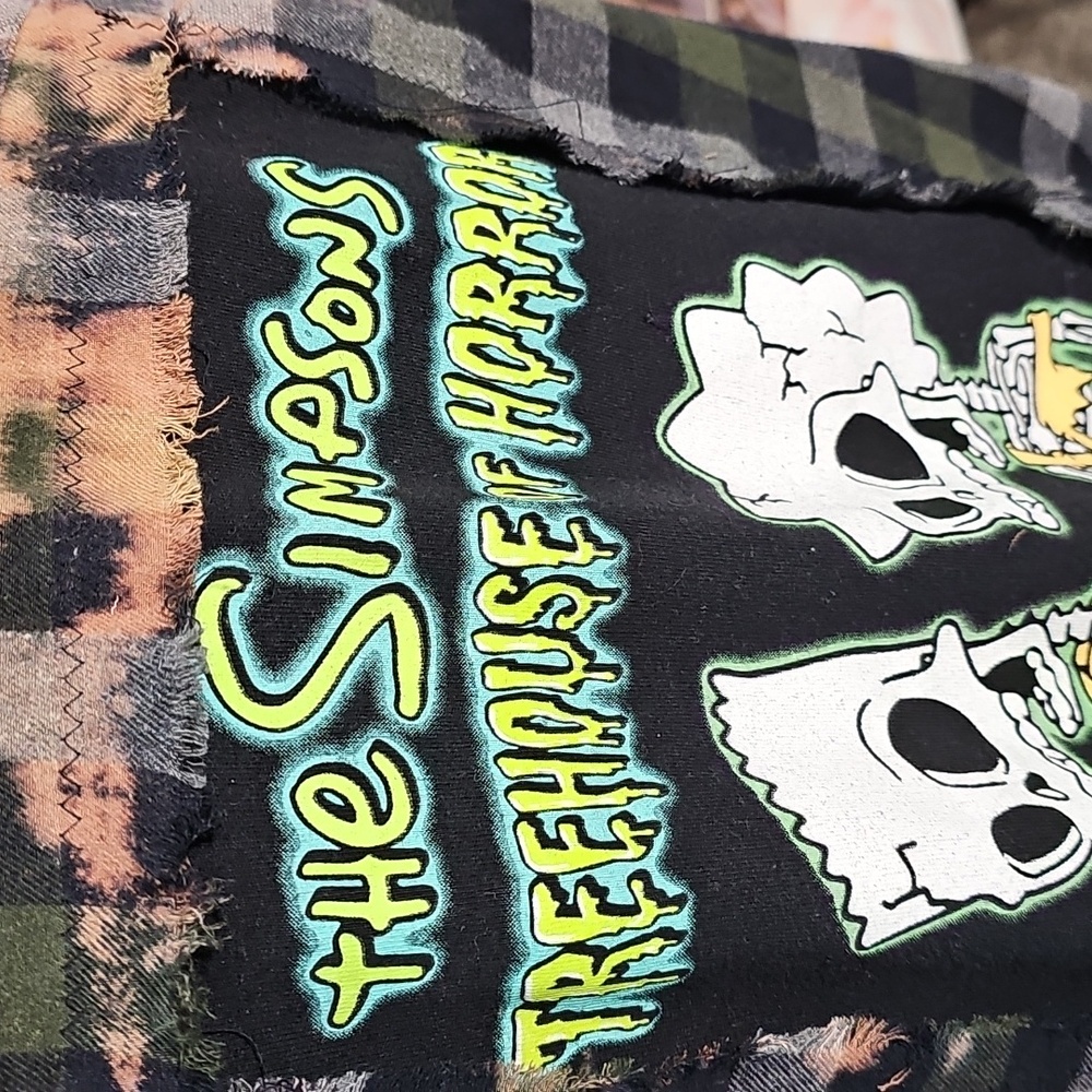 Simpsons Treehouse Of Horror Flannel Unisex - Picture 4 of 6